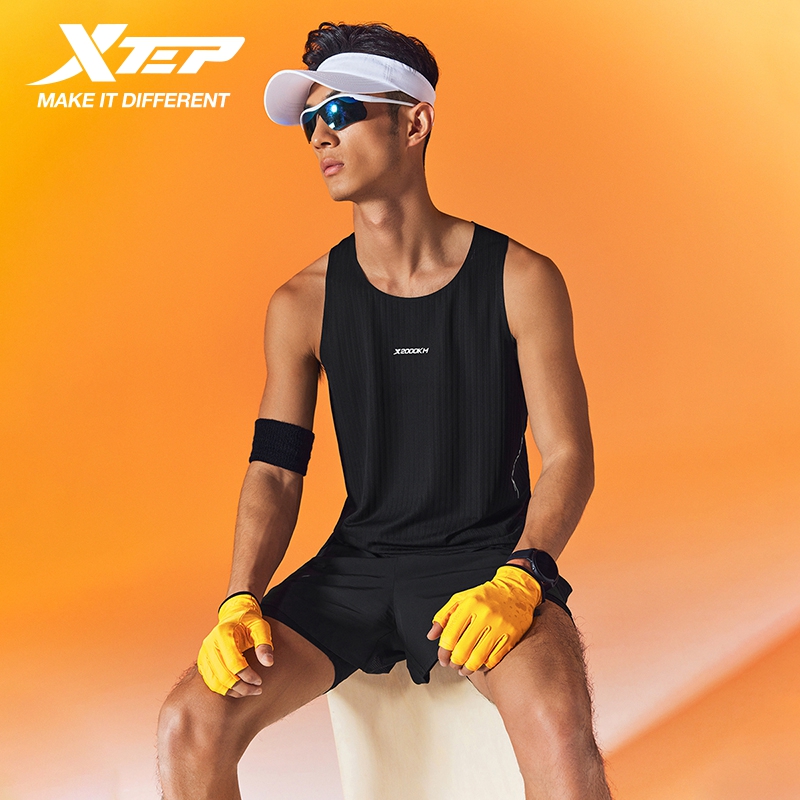 Xtep 2000km PRO Vest For Men 2 - đánh giá và giá Running Hydration Vest